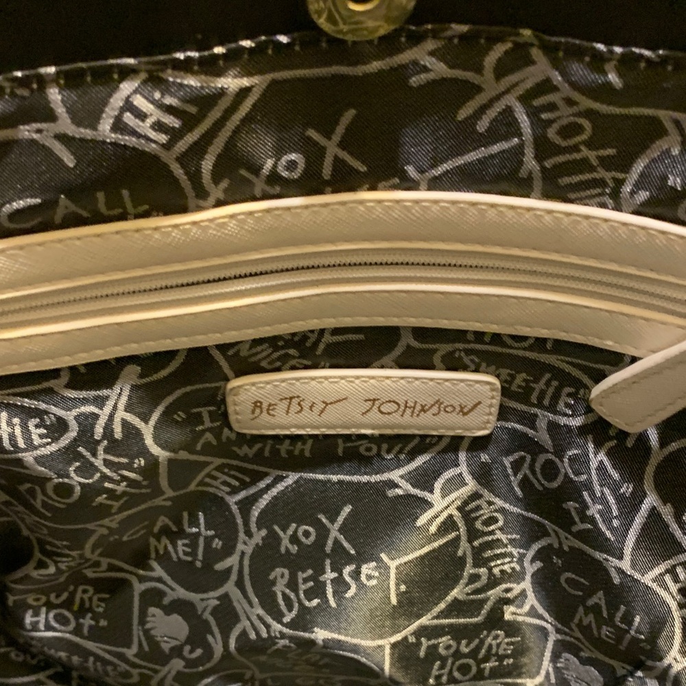 Betsey Johnson Black and Cream Floral Tote Bag - Picture 9 of 10